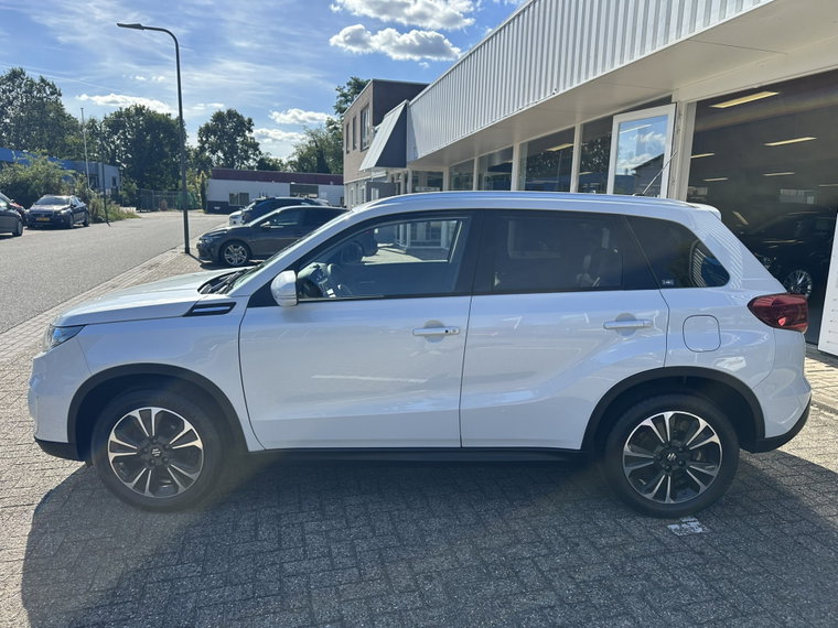 Vehicle Image 14