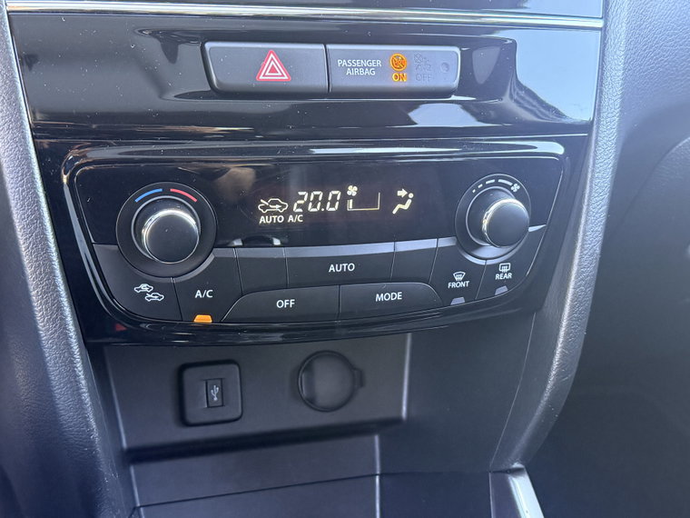 Vehicle Image 33