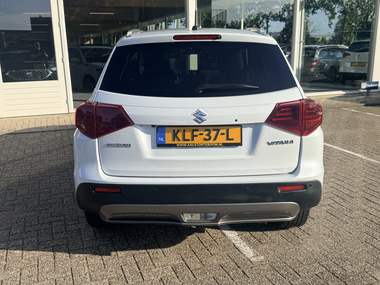 Vehicle Image 10