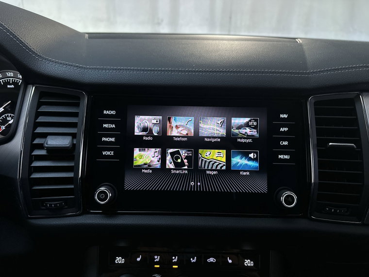 Vehicle Image 21