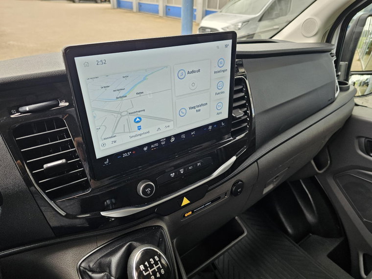 Vehicle Image 18