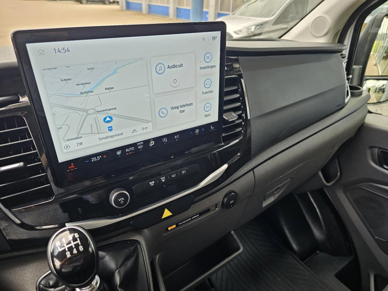 Vehicle Image 22