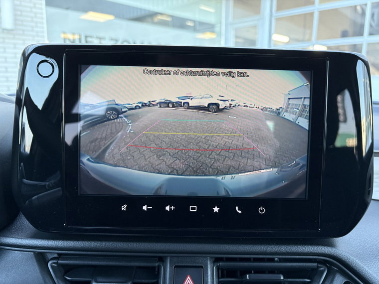 Vehicle Image 21