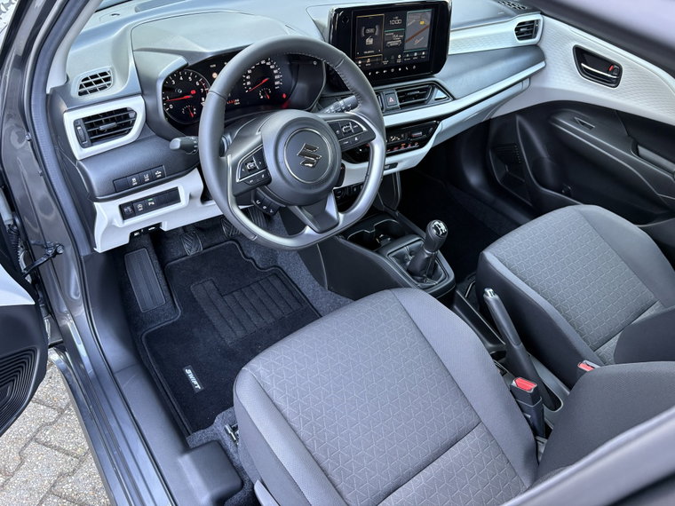 Vehicle Image 28