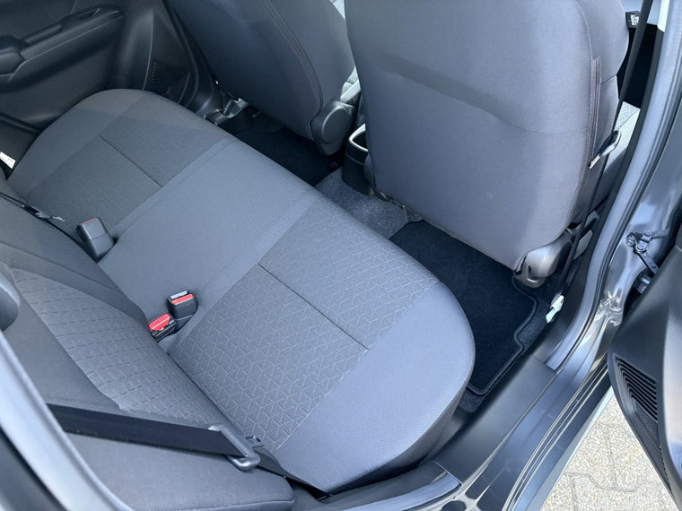 Vehicle Image 31