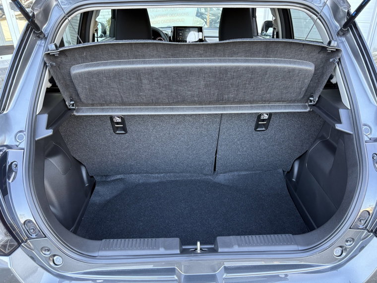 Vehicle Image 33