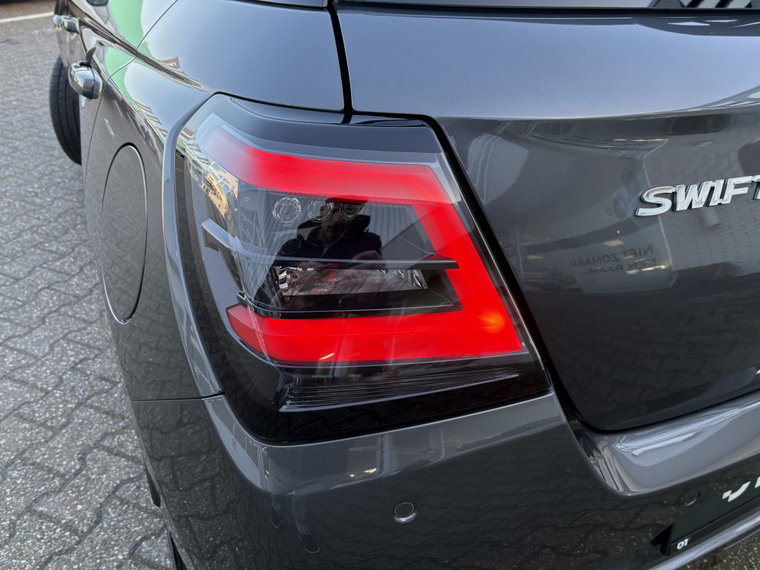 Vehicle Image 38