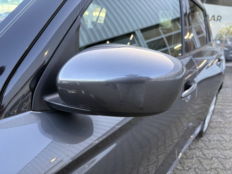 Vehicle Image 40