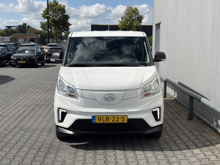 Vehicle Image 17