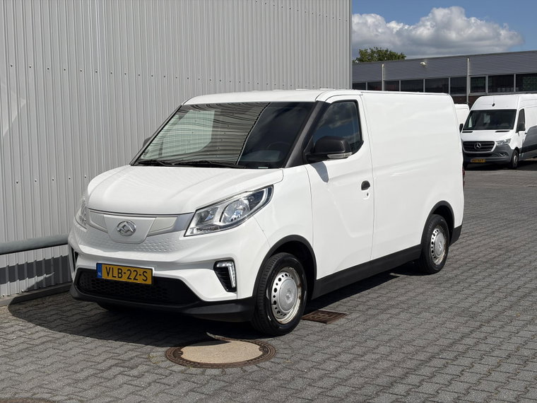 Vehicle Image 25