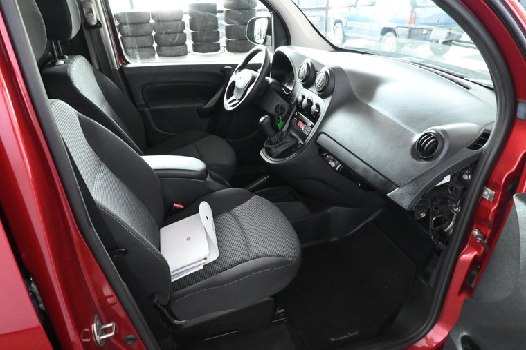 Vehicle Image 14