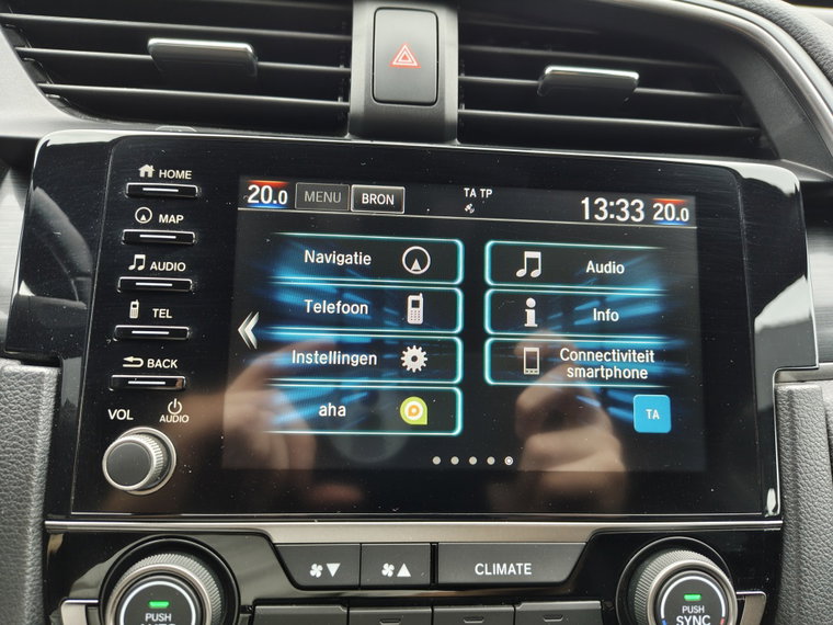Vehicle Image 16