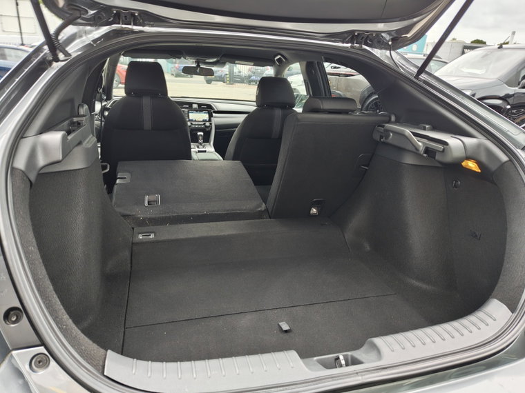 Vehicle Image 33