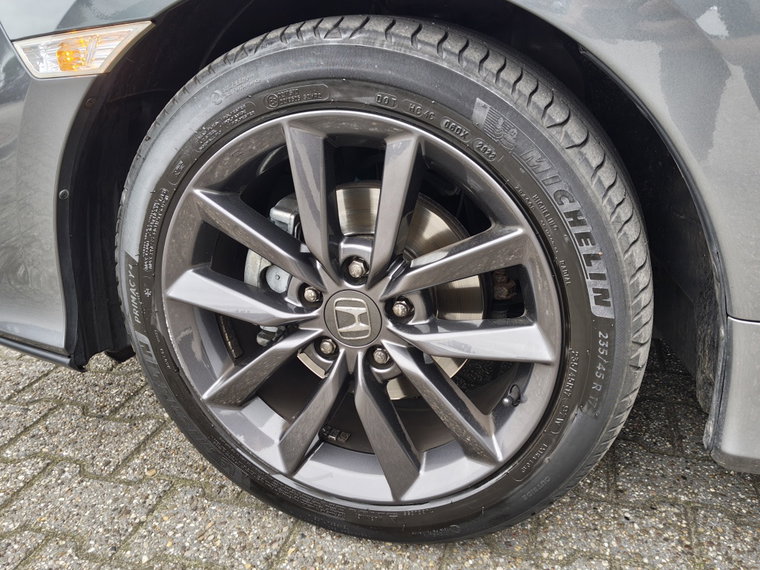 Vehicle Image 37