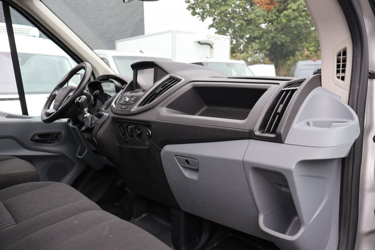 Vehicle Image 36