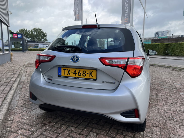 Vehicle Image 15