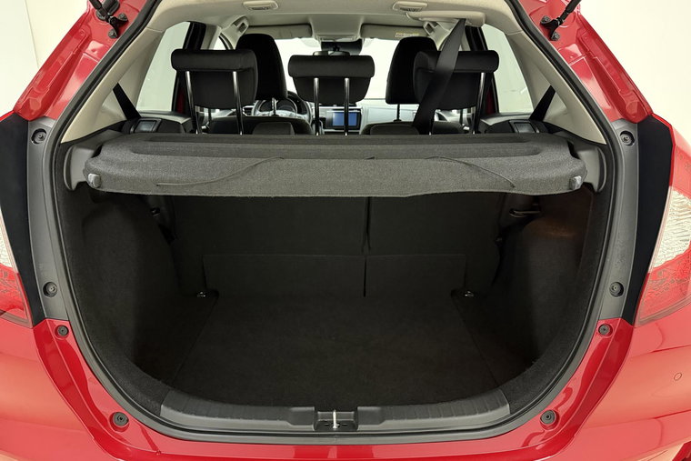 Vehicle Image 13