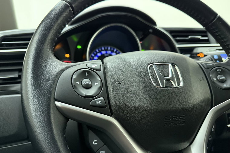 Vehicle Image 23