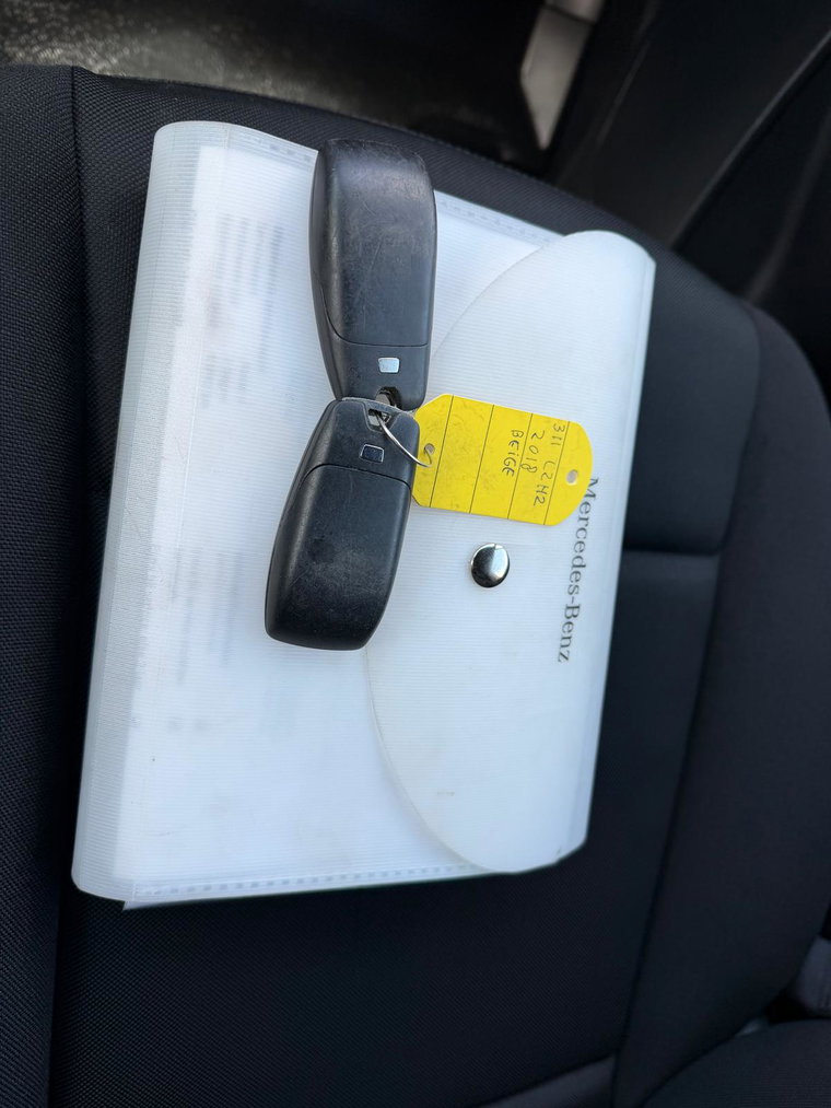 Vehicle Image 17