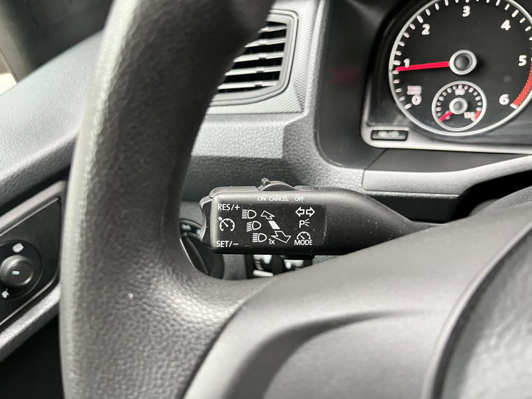 Vehicle Image 29