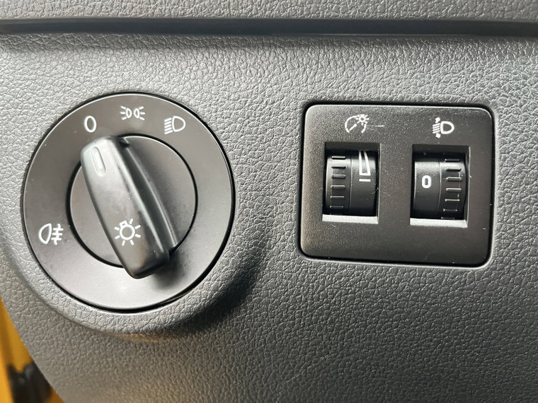 Vehicle Image 34