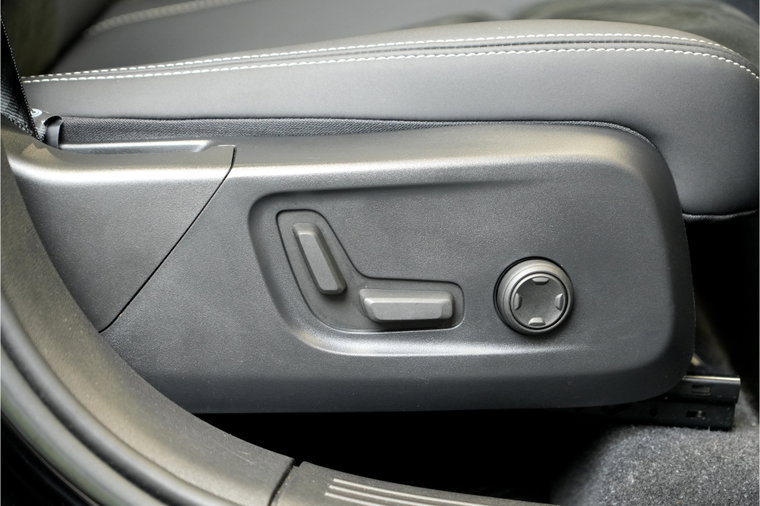 Vehicle Image 22