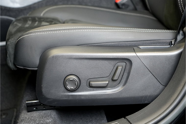 Vehicle Image 37