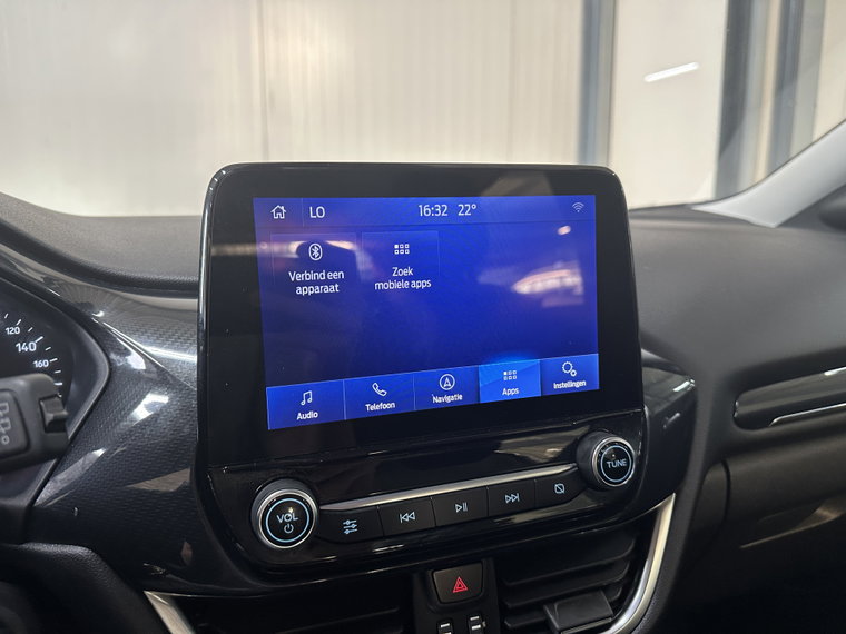 Vehicle Image 16