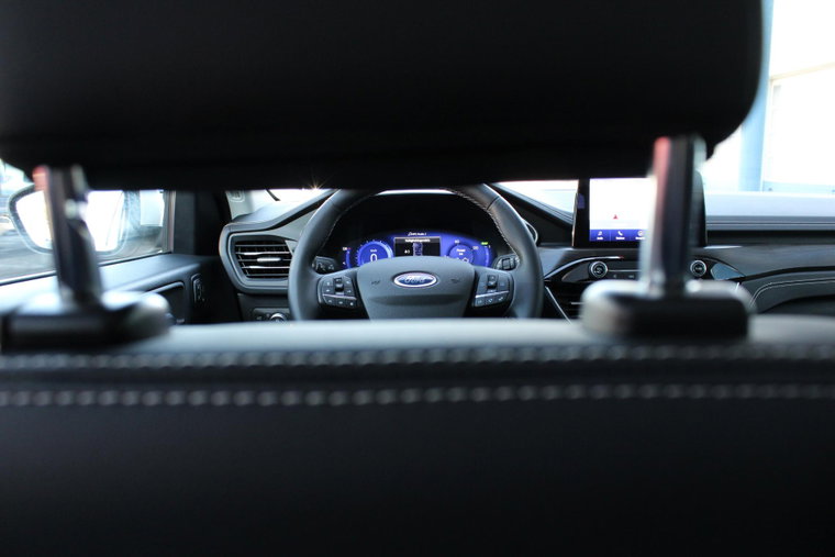Vehicle Image 18