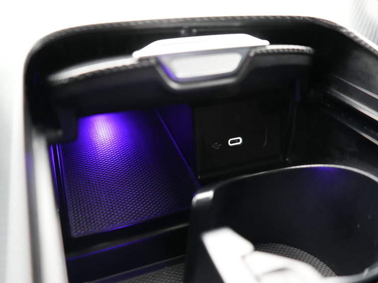 Vehicle Image 28