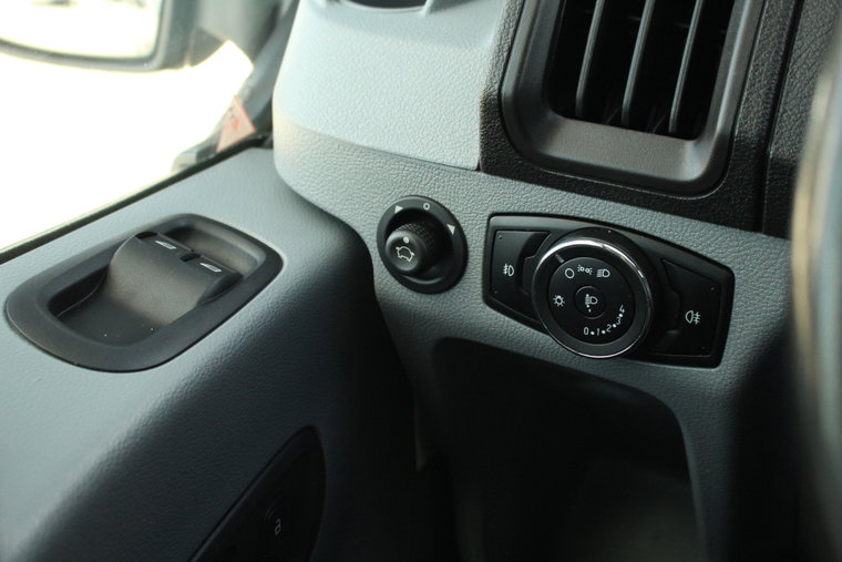 Vehicle Image 17