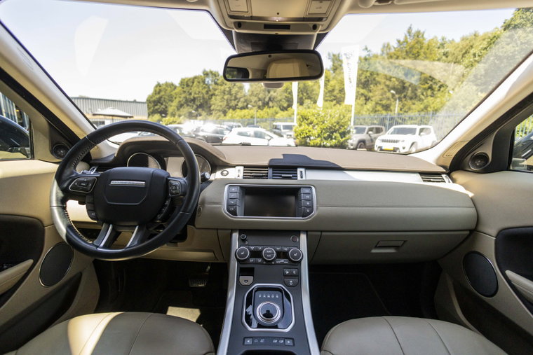 Vehicle Image 18