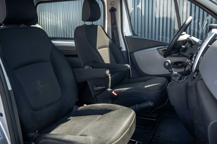 Vehicle Image 13