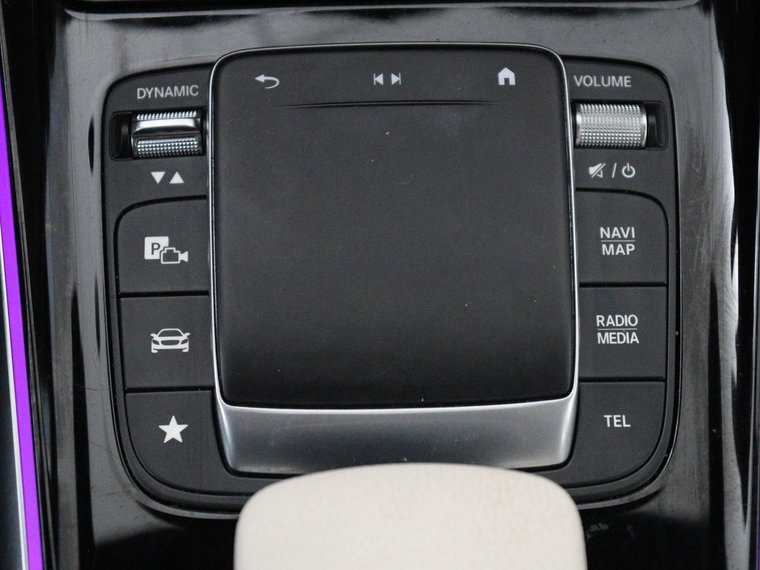Vehicle Image 26