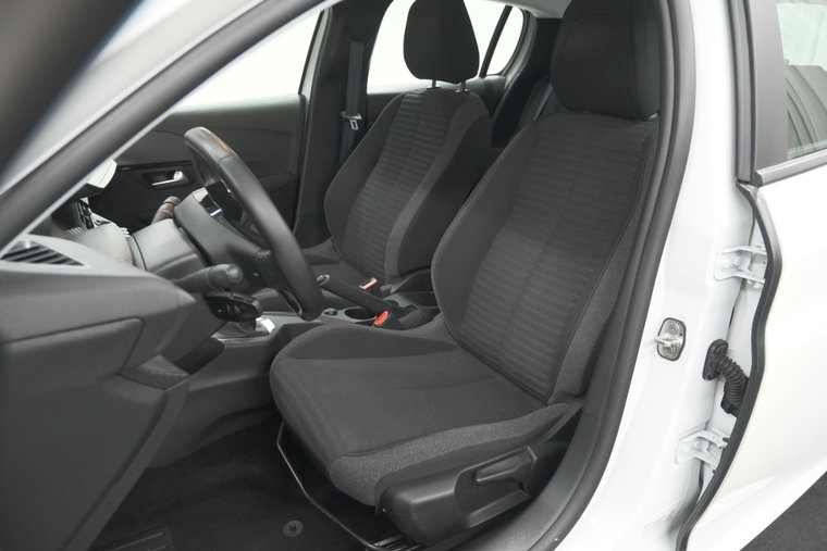 Vehicle Image 17