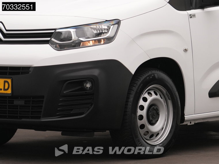 Vehicle Image 38