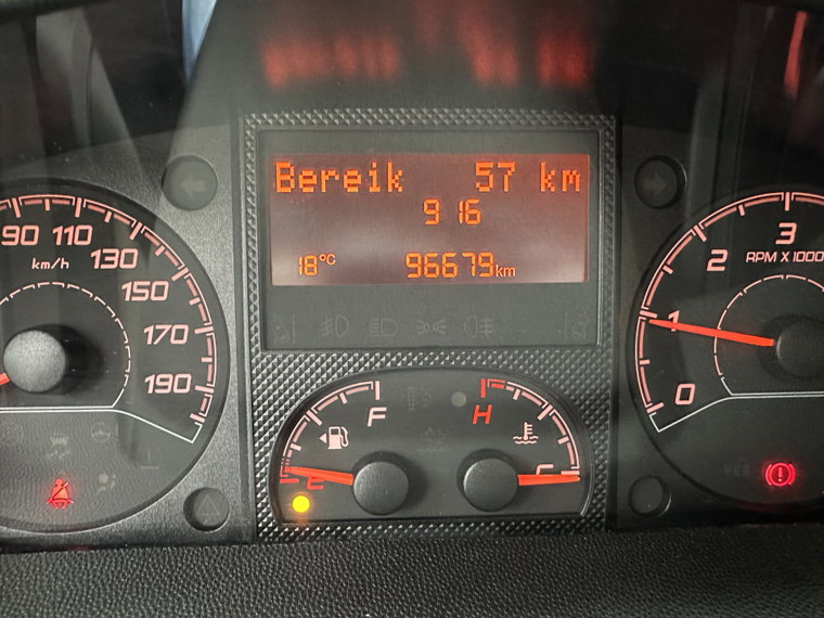 Vehicle Image 13