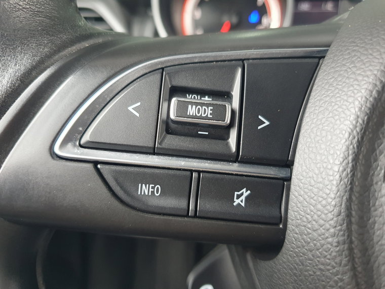 Vehicle Image 28