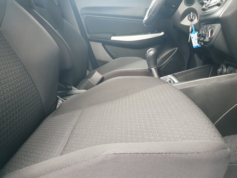 Vehicle Image 40