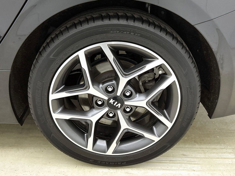 Vehicle Image 37