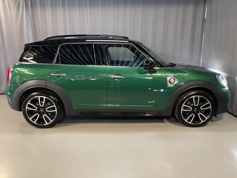 Vehicle Image 32