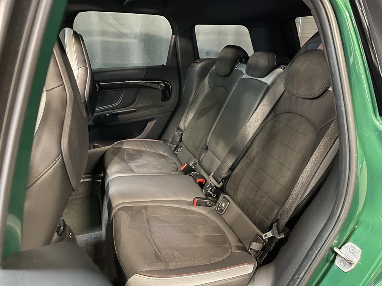 Vehicle Image 33