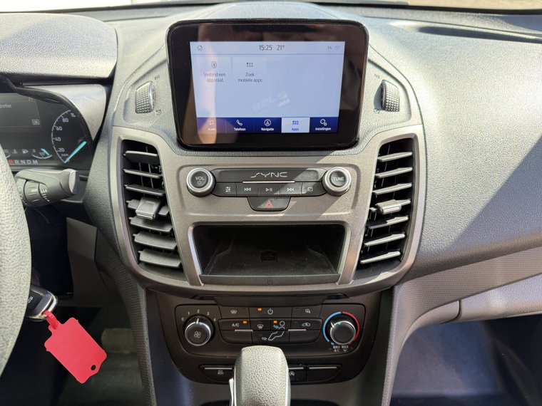 Vehicle Image 17
