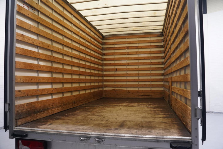 Vehicle Image 13