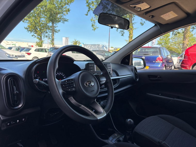Vehicle Image 17