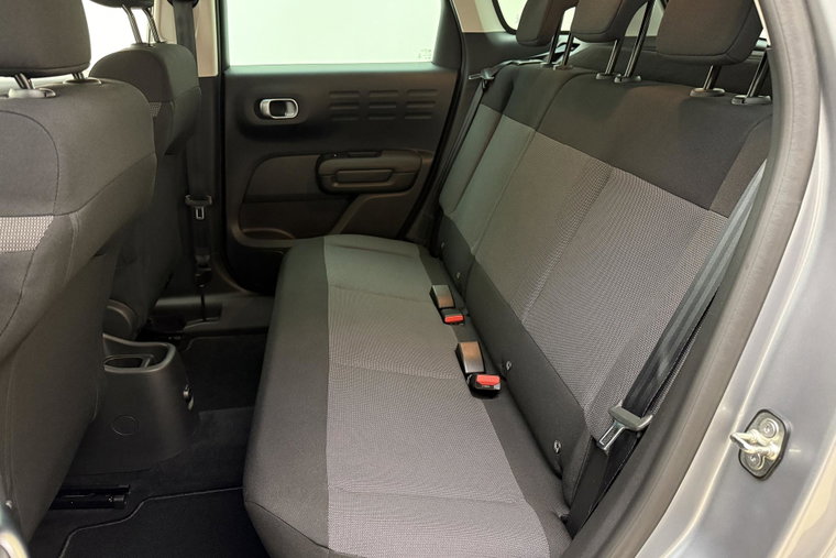 Vehicle Image 18