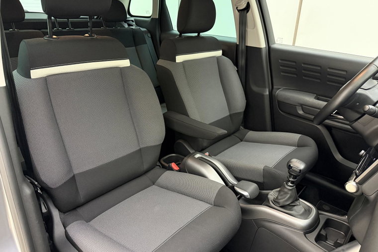 Vehicle Image 10