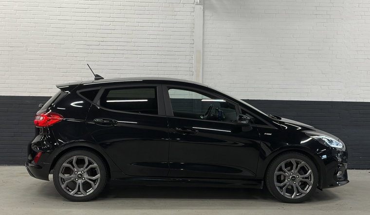 Vehicle Image 6