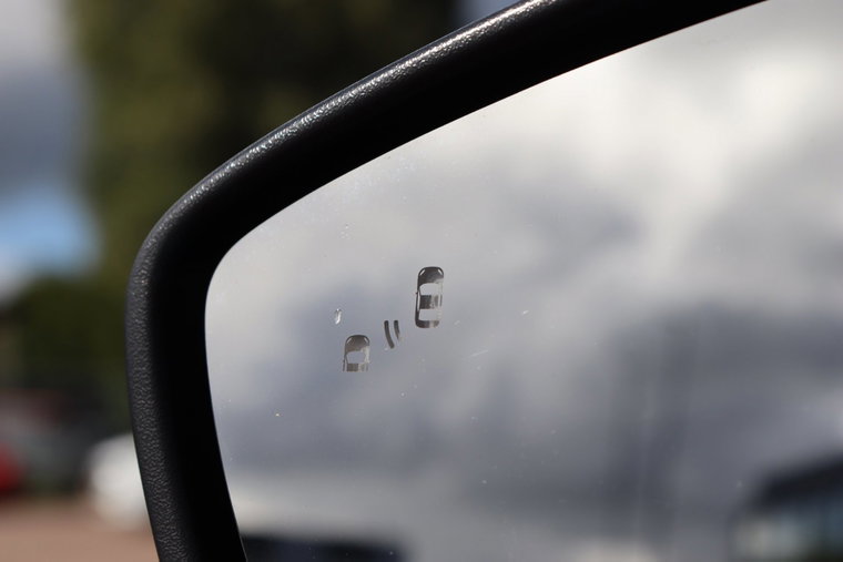 Vehicle Image 35