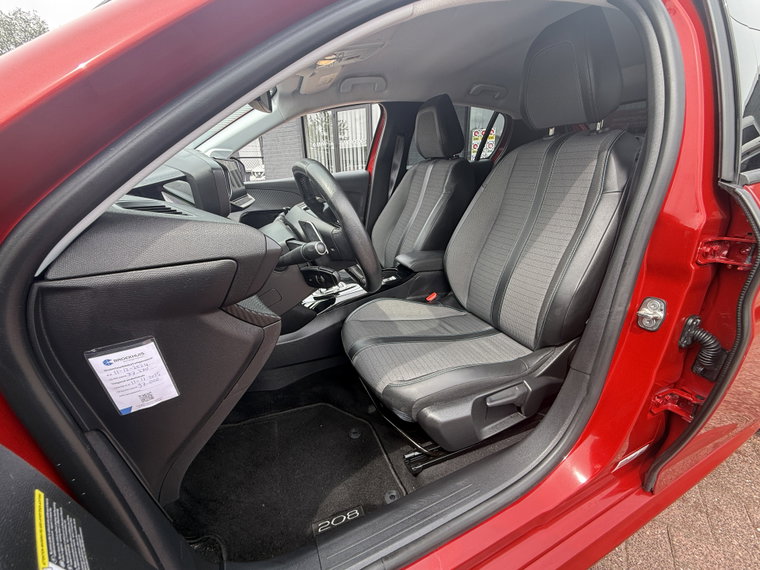 Vehicle Image 23